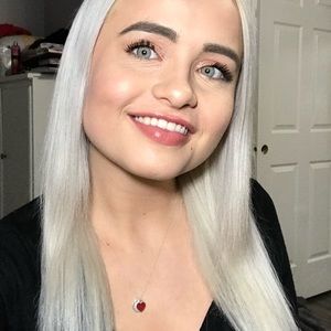 Meet your Posher, Jillian